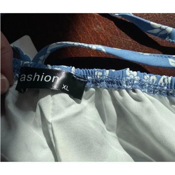 NWT Blue White Floral Spaghetti Strap Flowy Wide Leg Pantsuit Jumper Jumpsuit XL - Picture 5 of 16